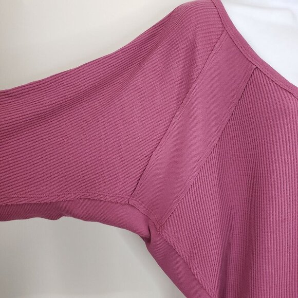 Free People Waffle Knit V-Neck Top Slouchy Oversized Beachy Boho Mulberry NWT - Picture 4 of 9